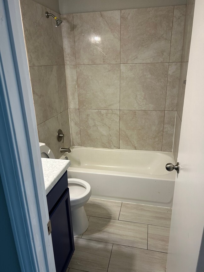 Photo - 2508 Oak Forest Dr Unit D