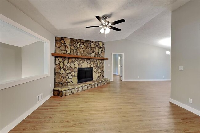 Photo - 3753 Memorial Pkwy NW