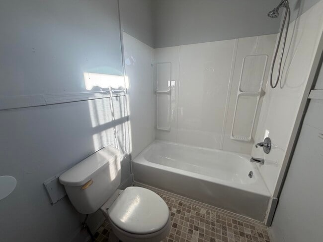 Photo - 1519 Fairchild-E