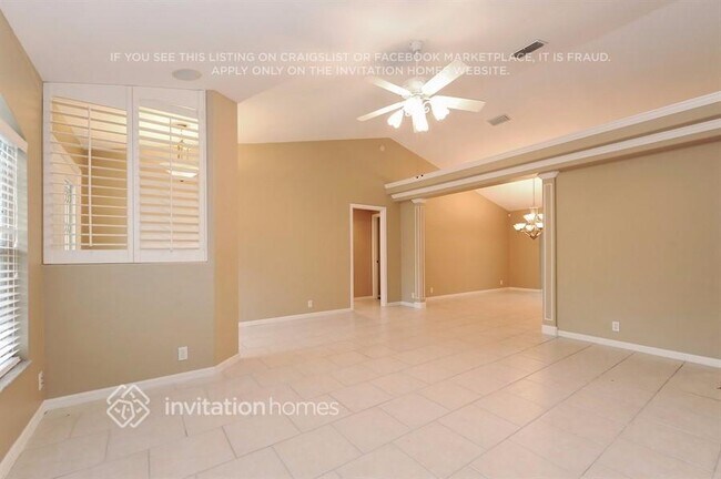 Photo - 5915 32nd St E