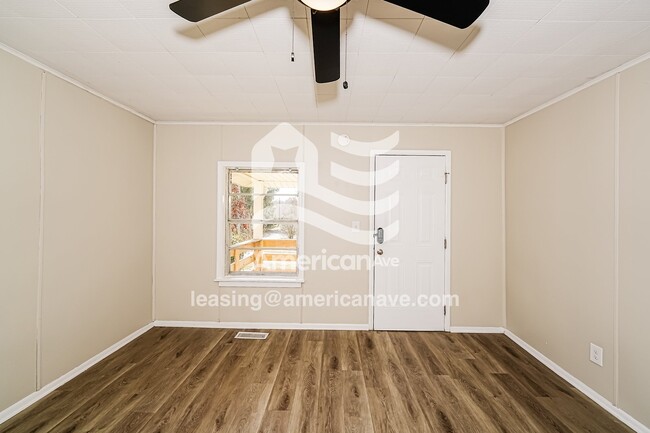 Photo - 506 7th Ave SW