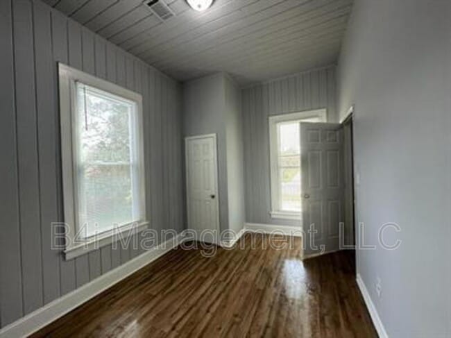 Photo - 357 Fairview Ave
