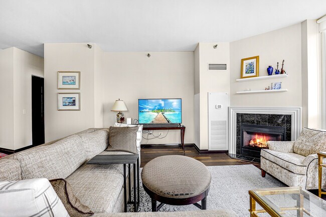 Photo - 33 W Ontario St Unit 48B