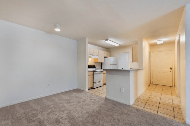 Photo - Grande Court Apartments