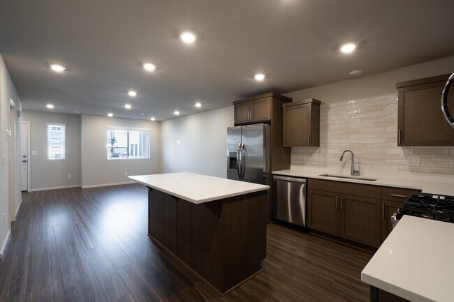 Photo - 2584 Sawtelle Dr