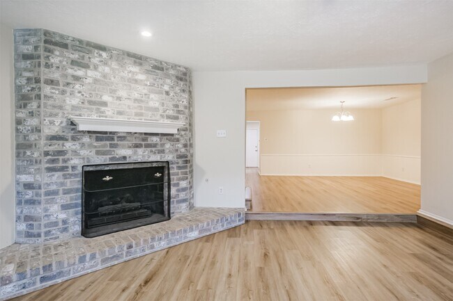 Photo - 3362 Continental Dr