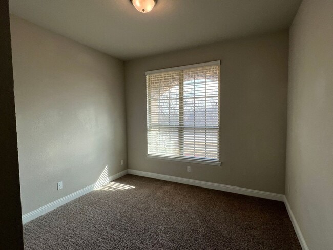 Photo - 616 Ardath Rd