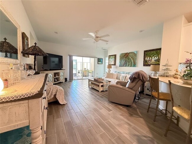 7656 SW 74th Lp