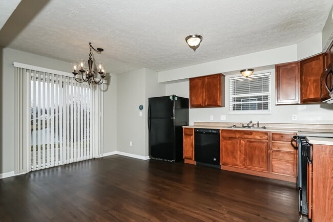 Photo - 1396 Pencross Ln