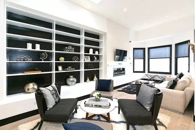 Photo - 2874 Harrison-A Unit A