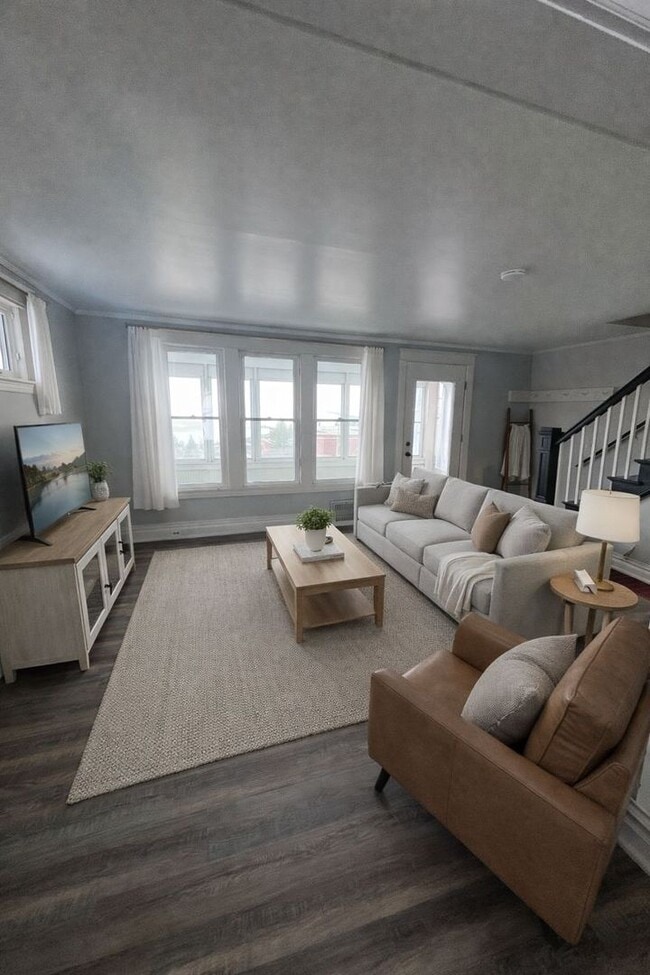 Photo - AVAILABLE March - 2 Bed, 1 Bath on Skyline!