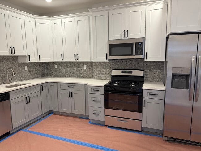 Kitchen - 37 6th St Unit 2