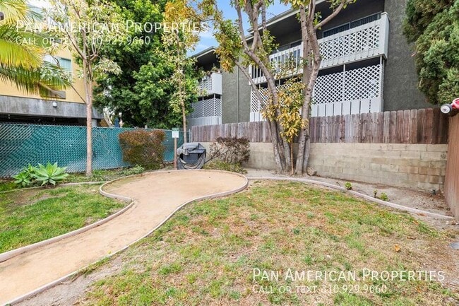 Photo - 15443 Van Buren St