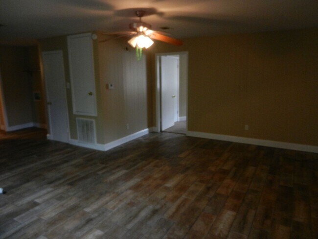 Photo - Military Highway Apartments Unit Apt B