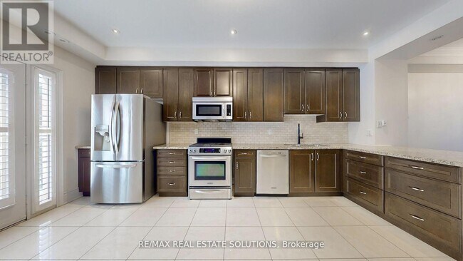 Photo - 30 Mallingham Ct