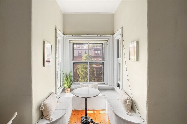 Photo - 296 Marlborough St Unit 6