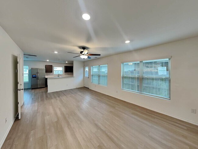 Photo - 18726 Faustina Way