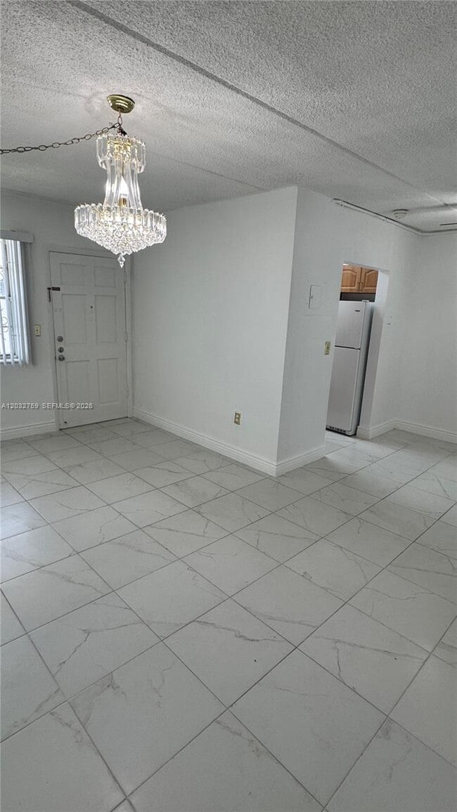 Photo - 1154 W 35th St Unidad 102