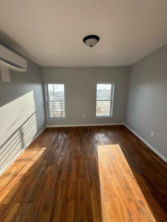 Photo - 666-672 S Broad Street Unit Apt 2