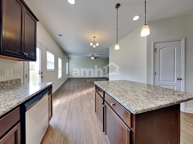 Photo - 531 Lateleaf Dr