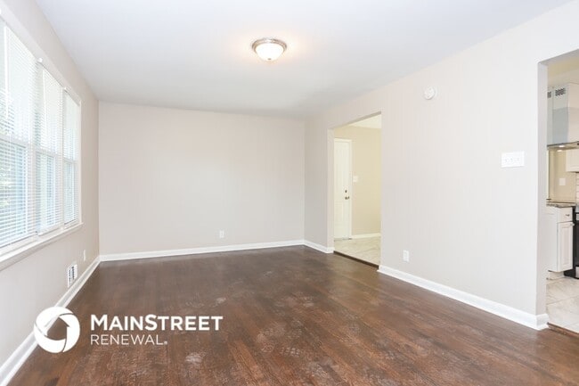 Photo - 6033 Hillandale Dr