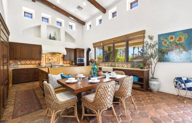 Photo - 56145 Village Dr