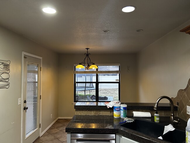 Photo - 308 W Raleigh Pl