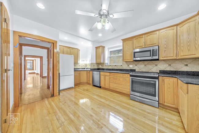 Photo - 4055 W Nelson St Unit 1