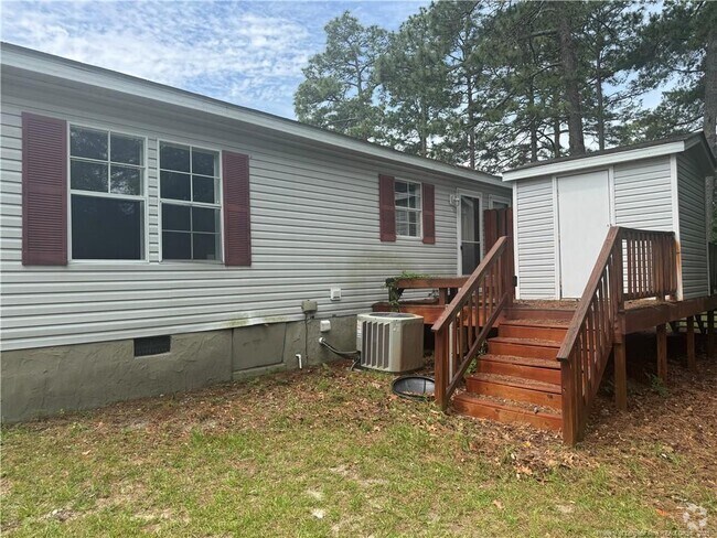 Building Photo - 130 Oak St Rental