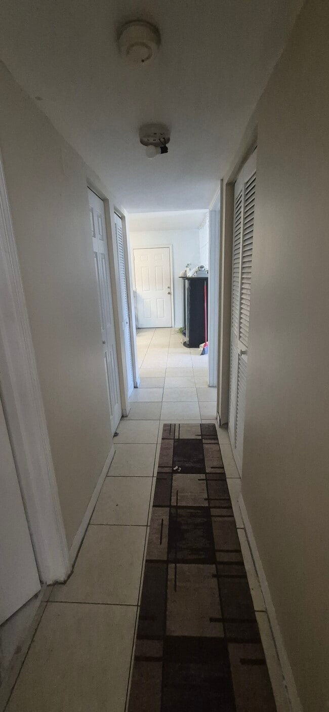 Photo - 2926 NW 55th Ave Unidad 2A