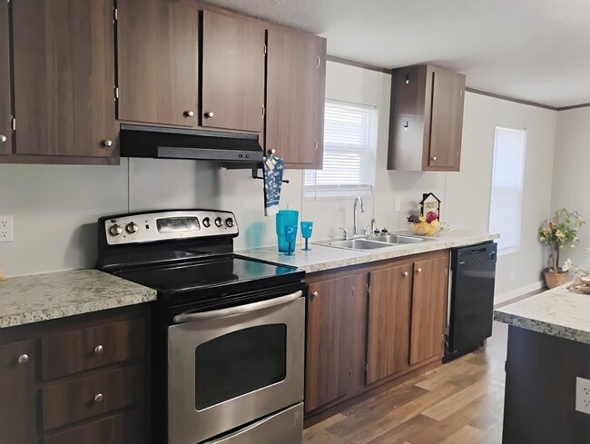 Photo - 161 Rainbow Dr