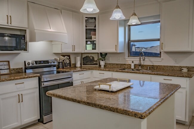 Photo - 4305 Alina Dr