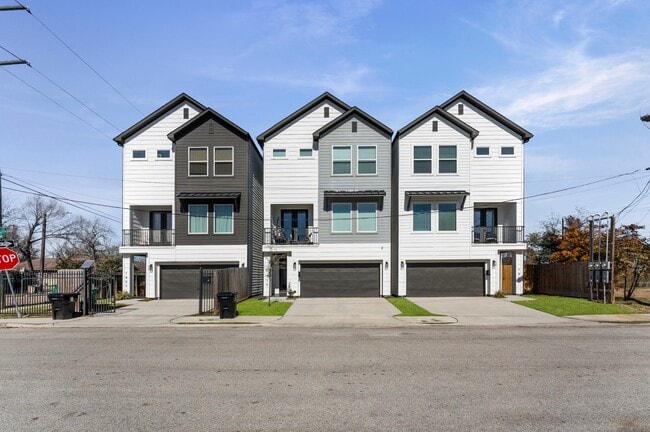 Building Photo - 1807 Lee St