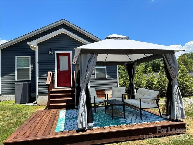 Photo - 528 S Shamrock Ave