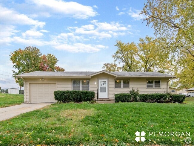 Building Photo - 1409 Thomas Dr Rental