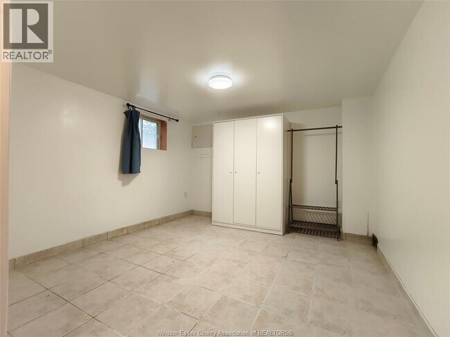 Photo - 3046 Alexander Ave