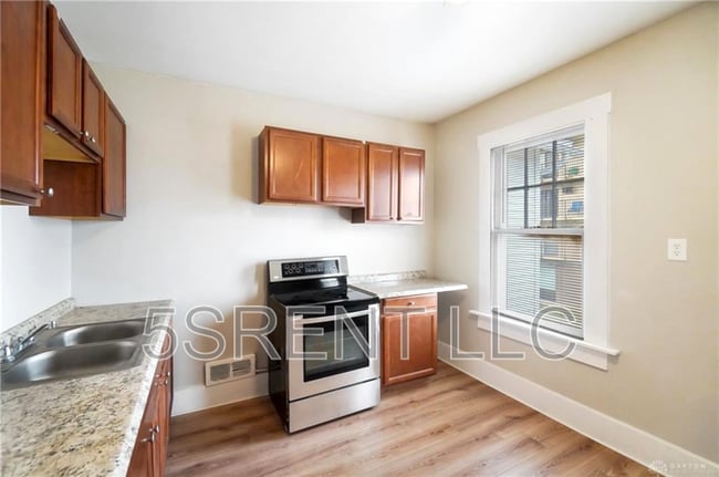 Photo - 85 W 2nd St Unit 2