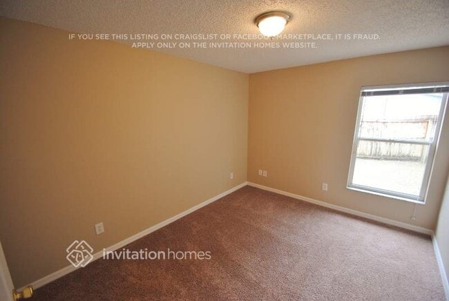 Photo - 400 Oak Springs Ct