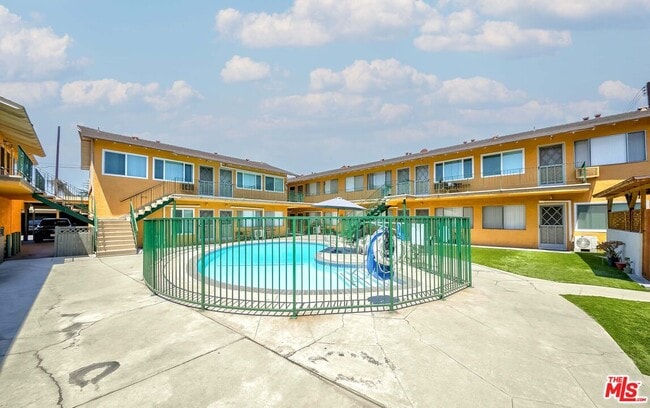 Building Photo - 711 S Sierra Vista Ave Unit U Rental
