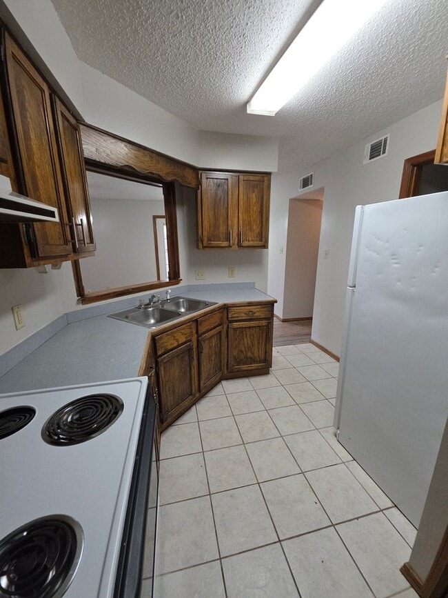 Photo - 614 E 23rd St