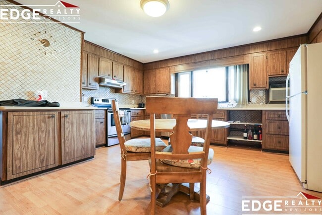 285 Webster St Unit 2