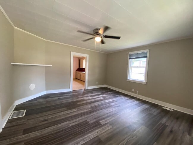 Photo - 360 Wesley St