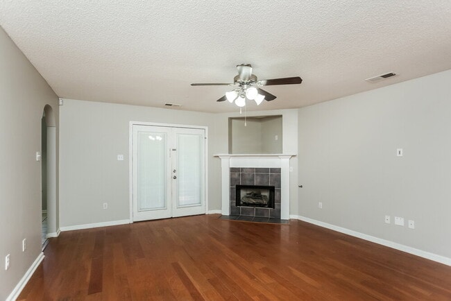 Photo - 6723 Crystal Dr