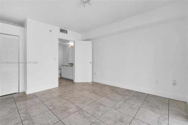 Photo - 2 bedroom in North Bay Village FL 33141