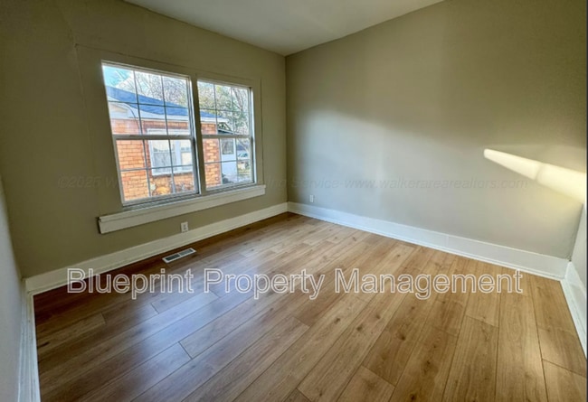 Photo - 1532 Bay Ave SW