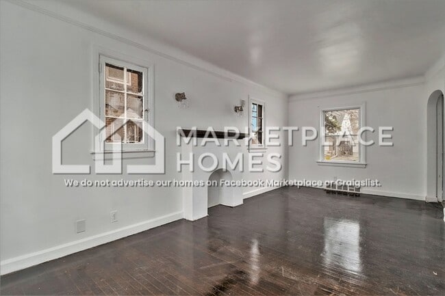 Photo - 15411 Mansfield St