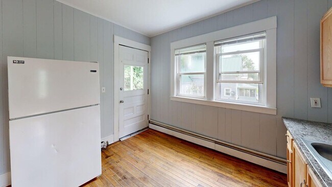 Photo - 27 Maple St Unit 2
