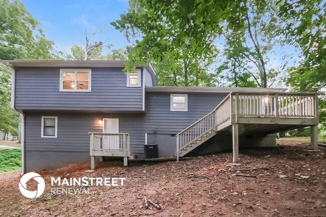 Building Photo - 4349 Parkview Dr