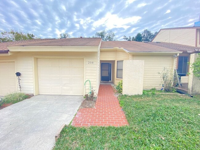 Building Photo - 208 Egret Ct