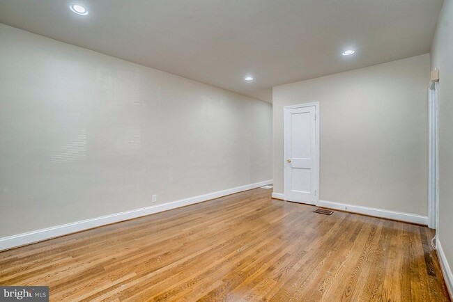 Photo - 149 Denison St Townhome